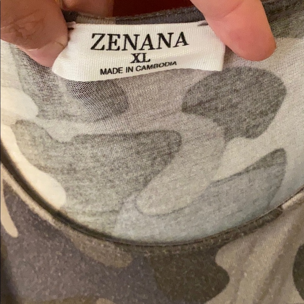 Romper - Picture 2 of 3